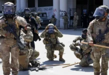 Los Ángeles avanza en prohibir usar máscaras para todos los agentes policiales y de ICE