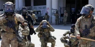 Los Ángeles avanza en prohibir usar máscaras para todos los agentes policiales y de ICE