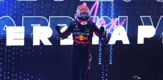 Verstappen pone patas arriba el Mundial y Sainz araña un épico podio
