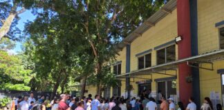 Largas filas y cánticos partidistas marcan el desarrollo de las elecciones en Honduras