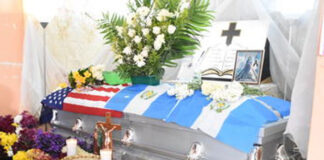 Despiden en Guatemala a la migrante asesinada en EE.UU al confundirse de casa para limpiar