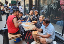 El 39 % de los latinos en EEUU se saltan comidas por falta de recursos, según un sondeo