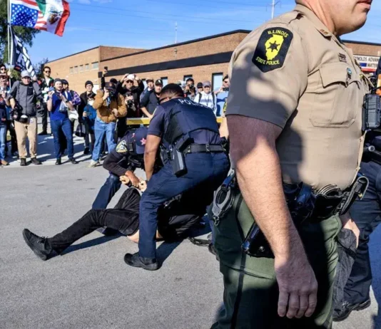 Redadas golpean negocios hispanos en EEUU y los deja sin trabajadores y con costos legales