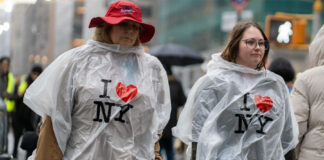 Gran parte de EEUU despide 2025 en medio de una potente tormenta de nieve y lluvia helada