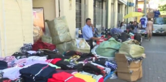 “Estrenos por menos de 600 lempiras”, el grito desesperado del comercio informal en la capital