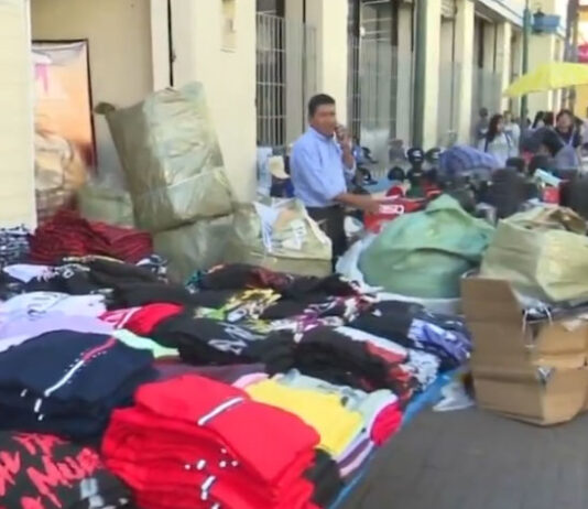 “Estrenos por menos de 600 lempiras”, el grito desesperado del comercio informal en la capital