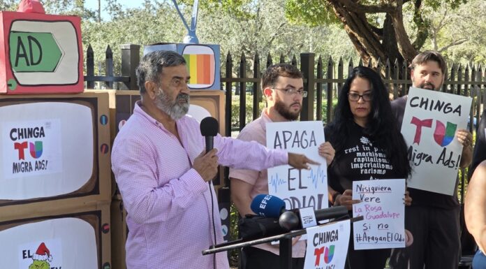 Activistas reclaman a Telemundo y Univision que cesen de emitir publicidad del ICE en EEUU