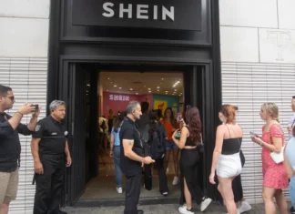 La UE aplicará una tasa de 3 euros a los pequeños paquetes que llegan vía comercio online