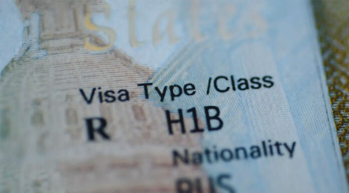 Varios estados demandan a Trump por imponer una tarifa de 100.000 dólares a visados H-1B