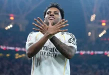 1-2. El Madrid se lleva un derbi en el alambre y se cita con el Barça en la final