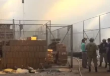 Bomberos controlan incendio en bodega del Centro Logístico de Migración